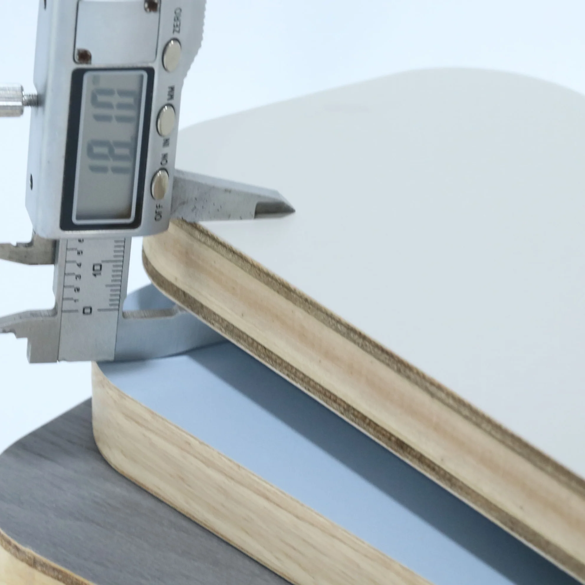 18mm Thickness Eucalyptus Blockboard