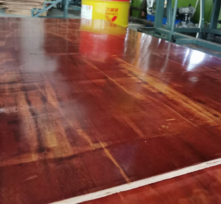 Red Film Faced Plywood