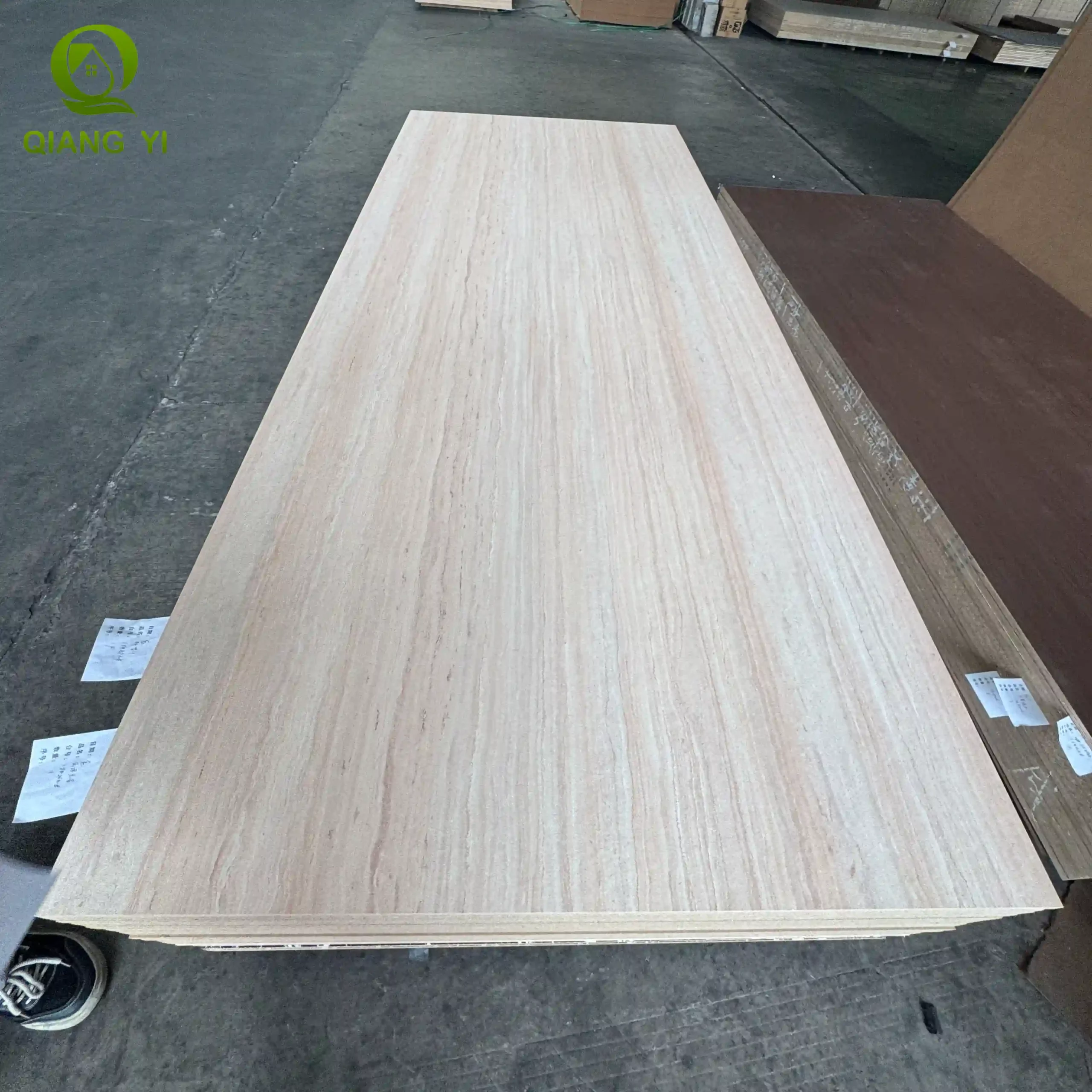 Stone patterned plywood